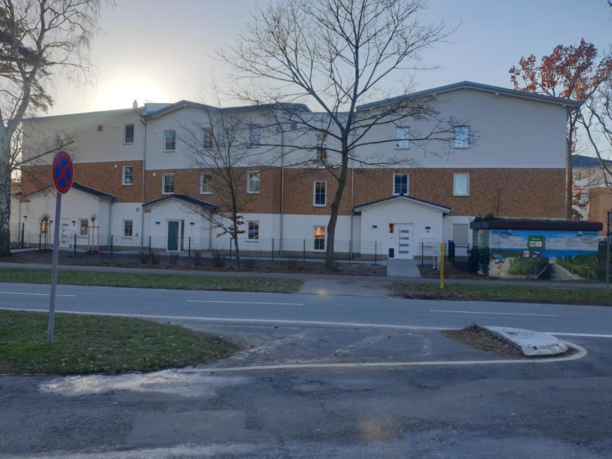 Unweit Warnemuende Sobierajczyk In Markgrafenheide *