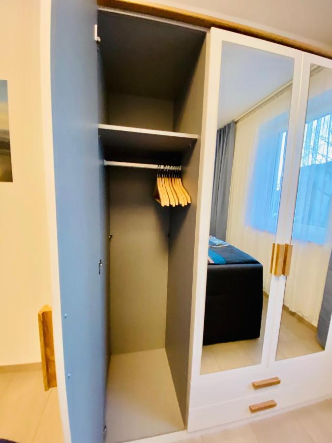 Unweit Warnemuende Sobierajczyk In Markgrafenheide Apartment