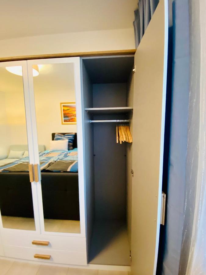 Unweit Warnemuende Sobierajczyk In Markgrafenheide *